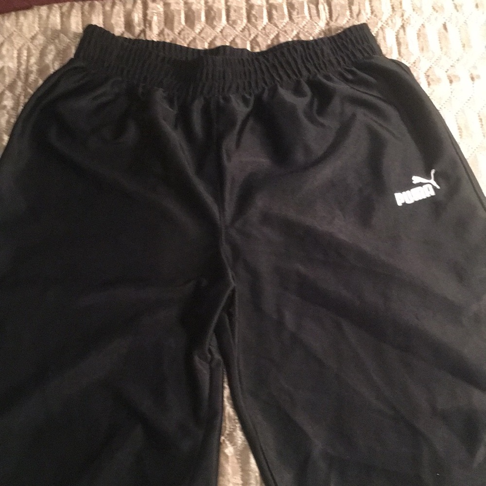 PUMA SHORTS